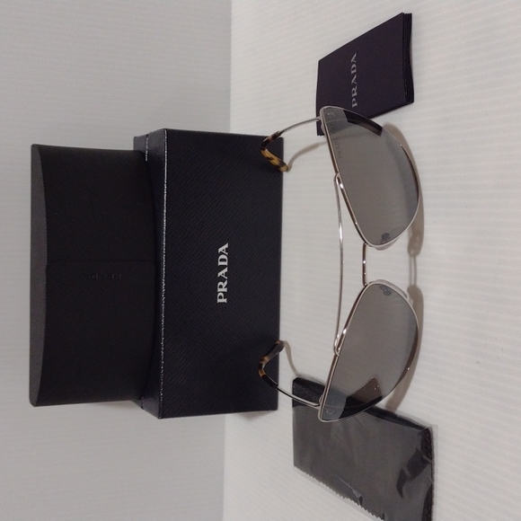 Prada woman polarized sunglasses spr 65v made in Italy